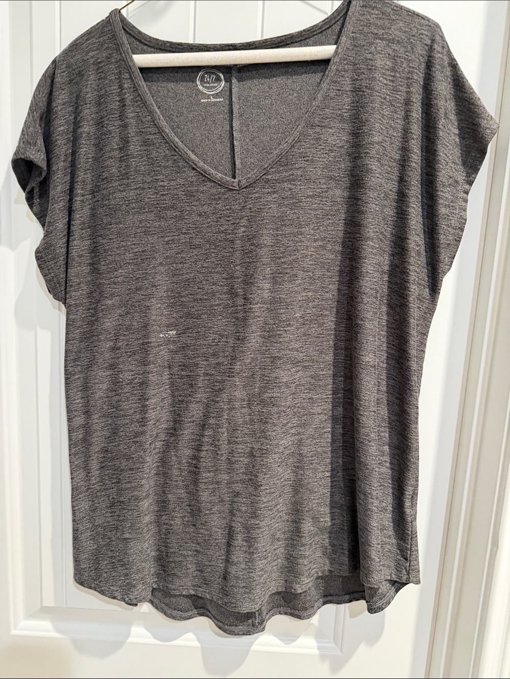 2nd Street Heathered Charcoal V-Neck Short Sleeve Tee